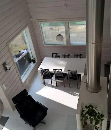 וילה Omakotitalo Vierumaeellae X A House Near Vierumaeki Sports Center *