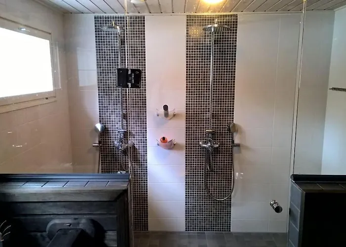 Omakotitalo Vierumaeellae X A House Near Vierumaeki Sports Center 别墅