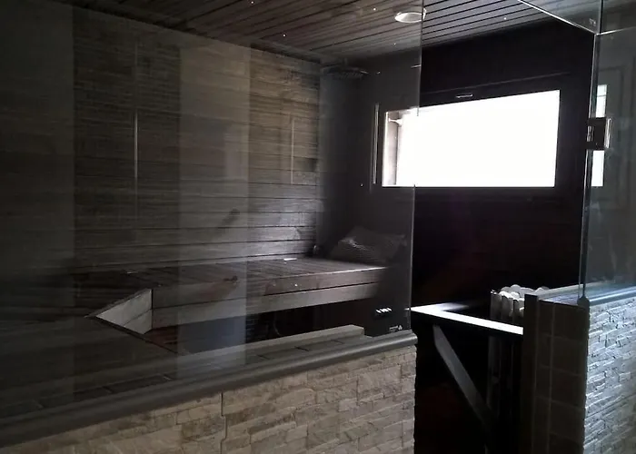 Omakotitalo Vierumaeellae X A House Near Vierumaeki Sports Center 别墅 *